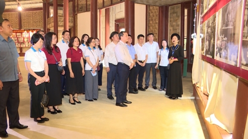 (TTV) Đoàn công tác Tạp chí Cộng sản thăm Khu di tích Quốc gia đặc biệt Kim Bình