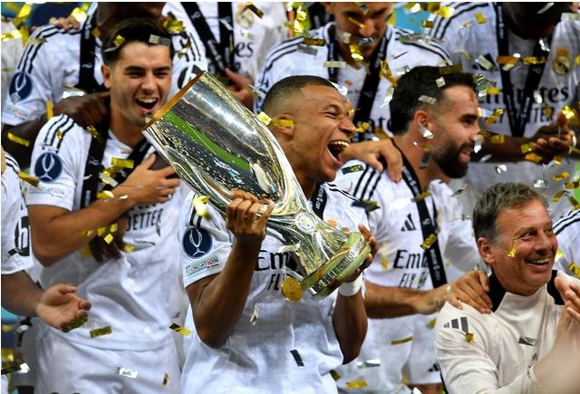 Real Madrid thắng Atalanta trận Siêu cúp, Mbappe có danh hiệu châu Âu đầu tiên