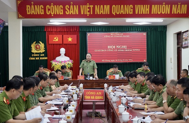 Công an tỉnh giao ban công tác Công an tháng 8