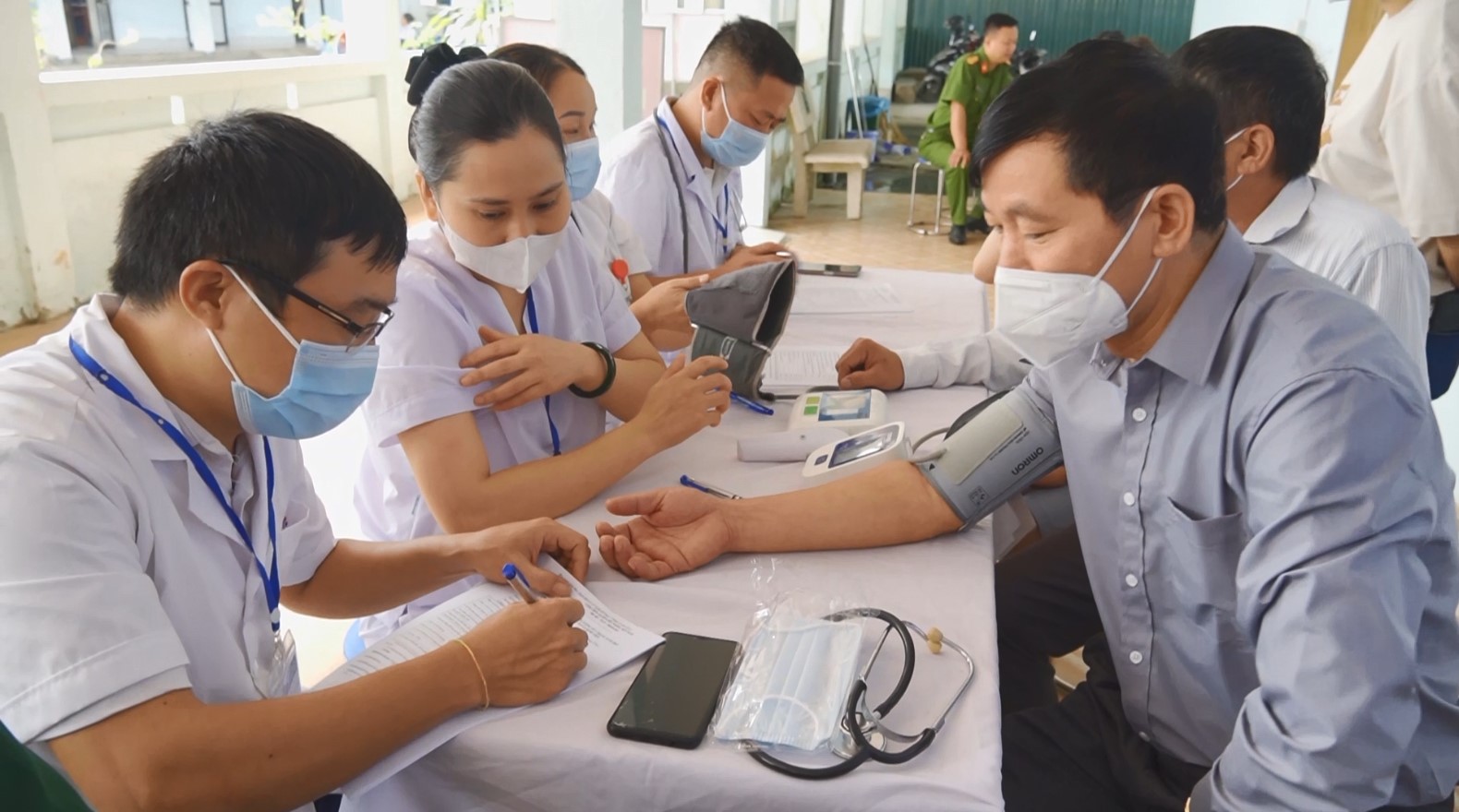 Xín Mần triển khai tiêm vắc xin uốn ván - bạch hầu đợt 1, giai đoạn 1 năm 2023