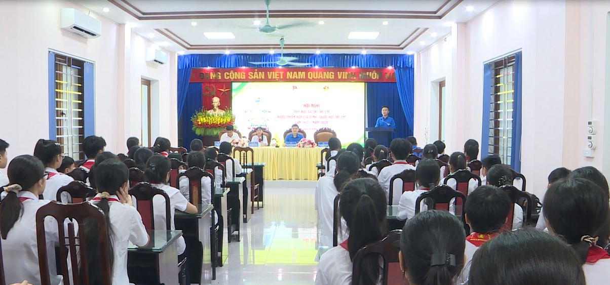 Hội nghị tiếp xúc cử tri trẻ em trước phiên họp giả định “Quốc hội trẻ em”