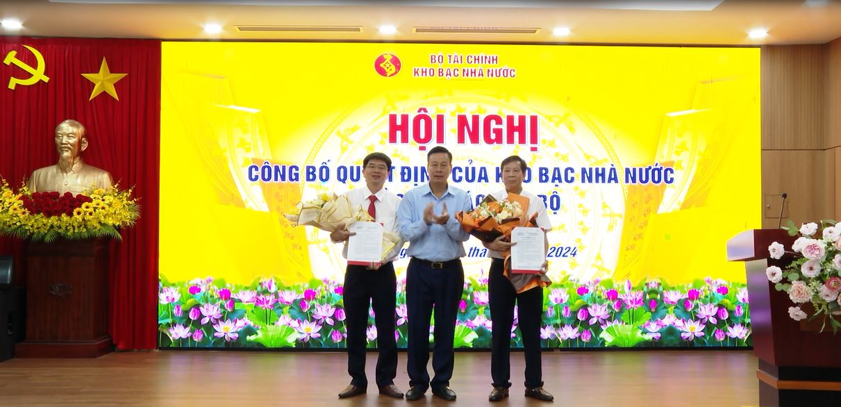 Công bố quyết định về công tác cán bộ tại KBNN Hà Giang