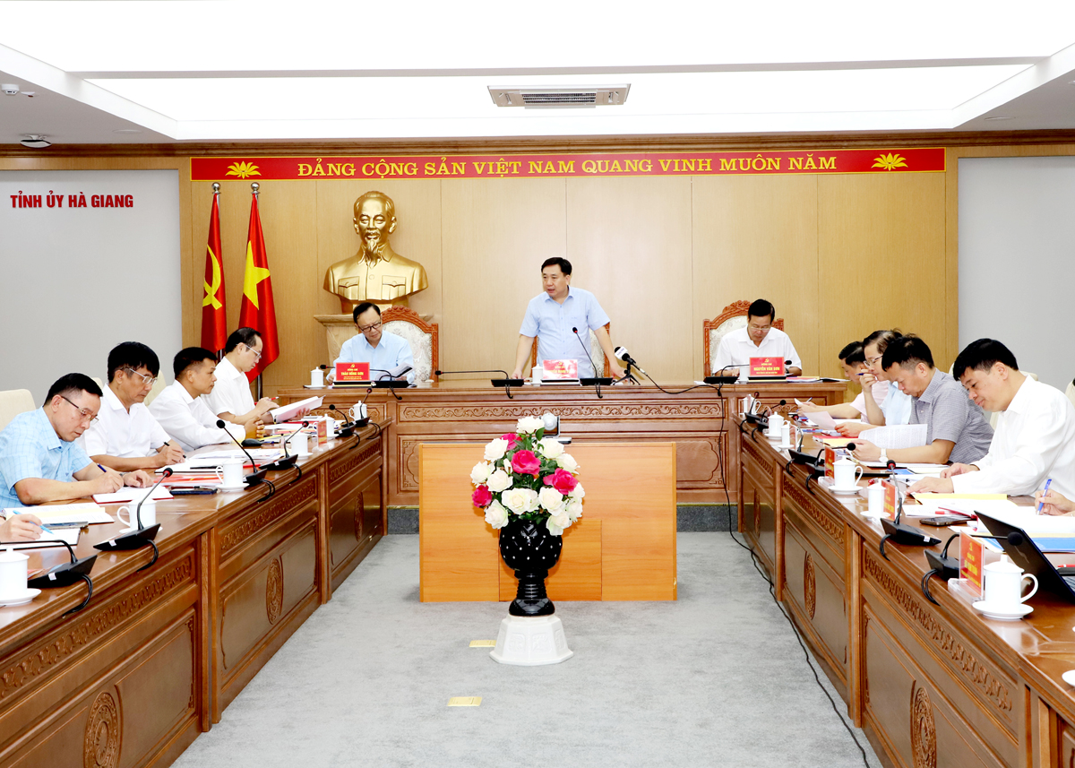 Thường trực Tỉnh ủy làm việc với huyện Bắc Quang và Quang Bình