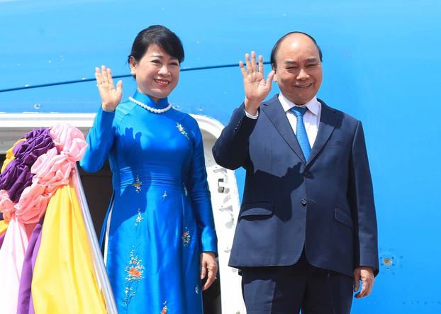 Chủ tịch nước bắt đầu thăm chính thức Thái Lan