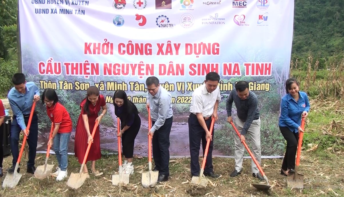 Vị Xuyên: Khởi công cầu thiện nguyện Na Tinh, thôn Tân Sơn, xã Minh Tân