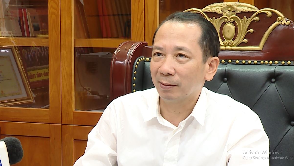 Phó Chủ tịch UBND tỉnh Trần Đức Quý trả lời phỏng vấn về công tác chuẩn bị Lễ hội Hoa tam giác mạch lần thứ VIII