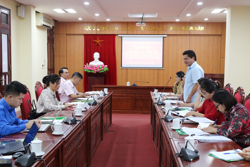 Ban Dân tộc HĐND tỉnh giám sát Ngân hàng Chính sách xã hội về chương trình tín dụng chính sách trên địa bàn tỉnh
