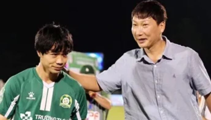 Đường đến ASEAN Cup 2024 của ĐT Việt Nam (phần 2): Man Utd có "Fergie time", Việt Nam cần có "Kim Sang-Sik time"