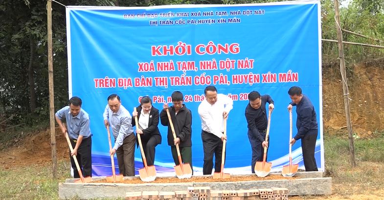 Khởi công xoá nhà tạm, nhà dột nát trên địa bàn thị trấn Cốc Pài, Xín Mần