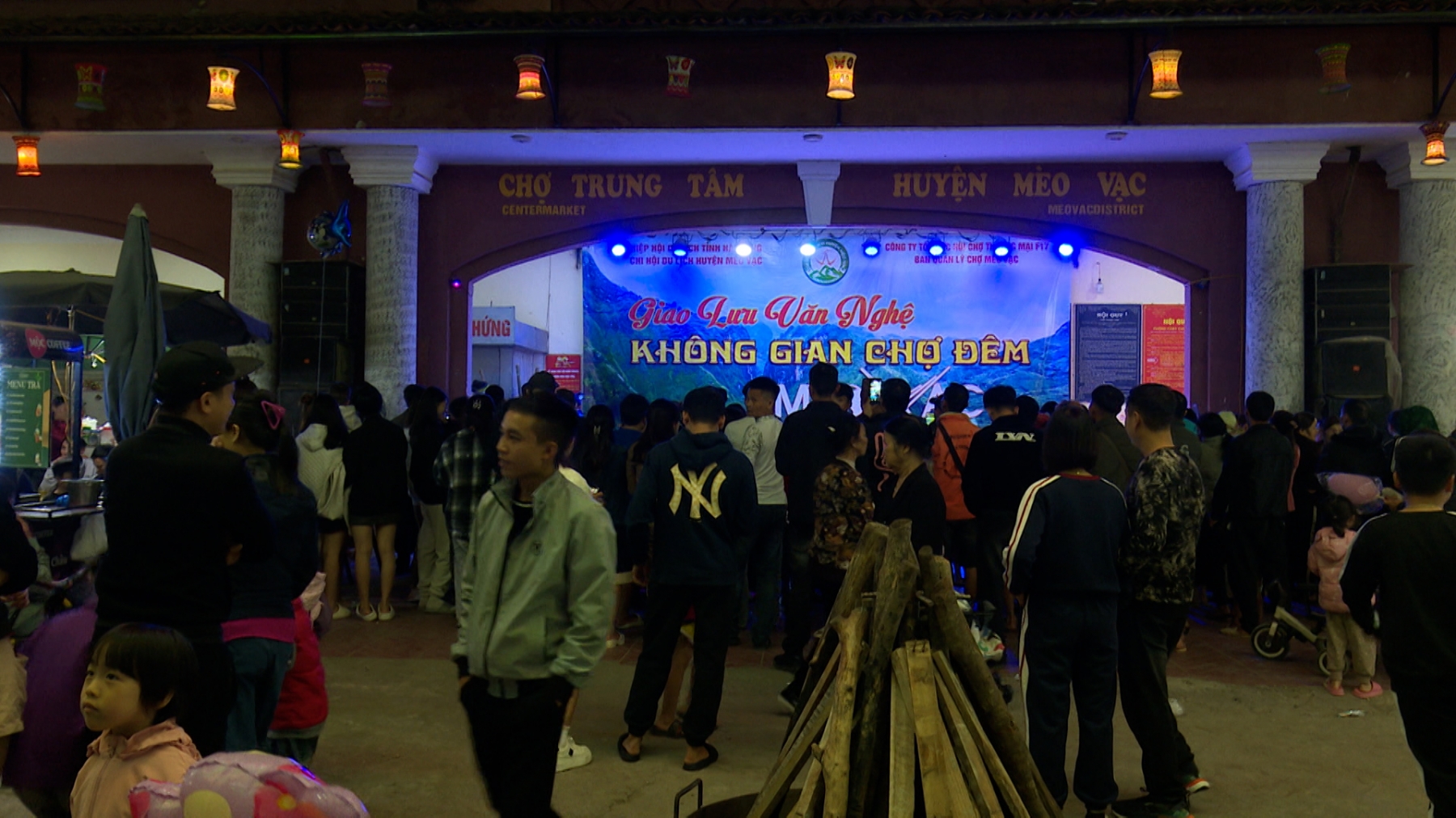 Khôi phục hoạt động chợ đêm Mèo Vạc