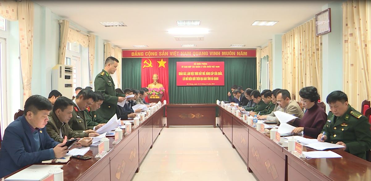 Đoàn công tác Ủy ban hợp tác, quản lý cửa khẩu làm việc với tỉnh