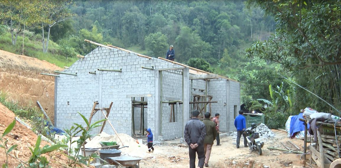 Đổi công trong xóa nhà tạm – Cách làm hay ở huyện Hoàng Su Phì