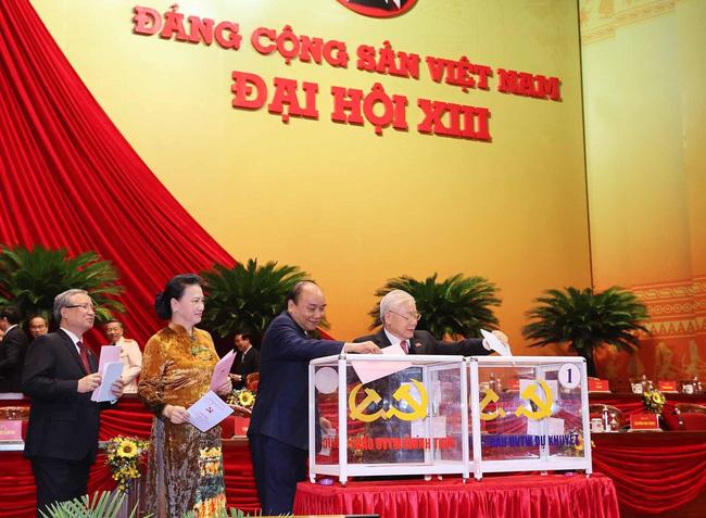 Tiến hành bỏ phiếu bầu Ban Chấp hành Trung ương Đảng khóa XIII