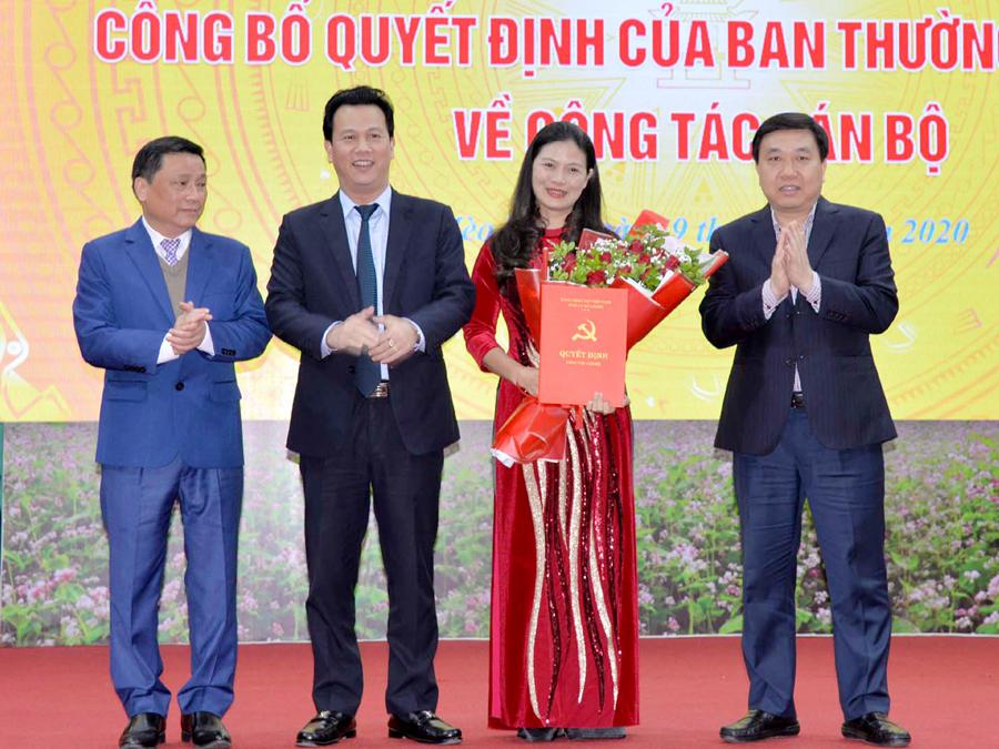 Công bố các Quyết định của BTV Tỉnh ủy về công tác cán bộ