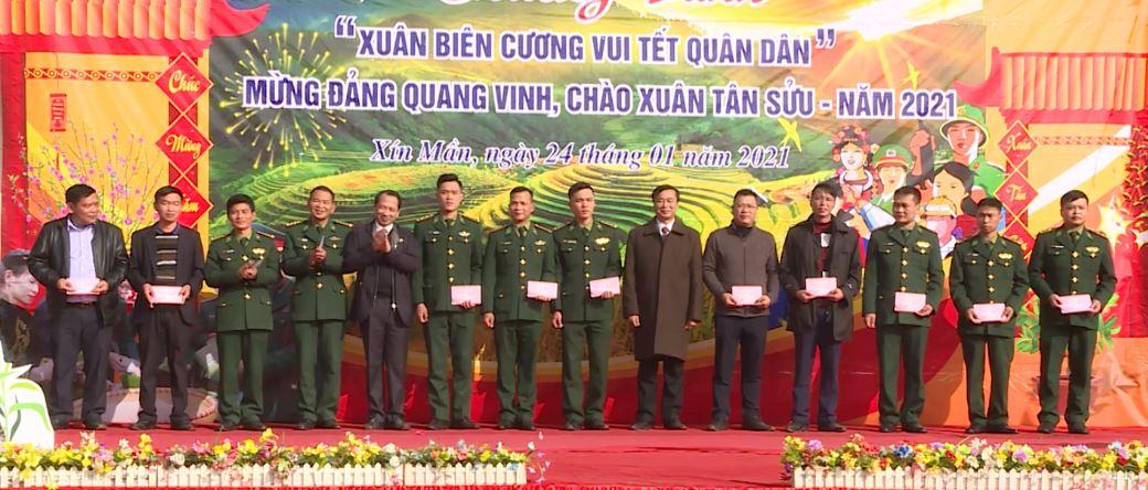 Chương trình &quote;Xuân biên cương vui tết quân dân&quote;