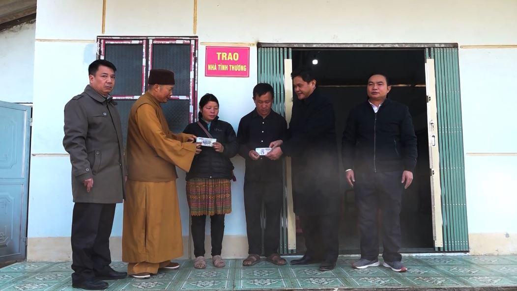 Bàn giao và trao hỗ trợ làm nhà cho gia đình hộ nghèo tại Hoàng Su Phì
