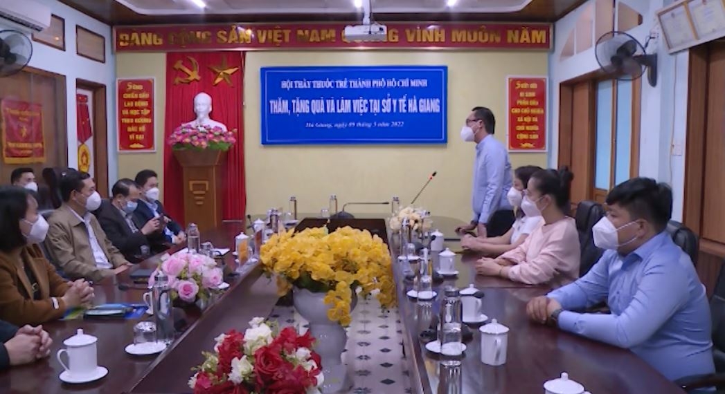 Hội thày thuốc trẻ TP Hồ Chí Minh thăm, làm việc và chia sẻ kinh nghiệm với ngành Y tế Hà Giang