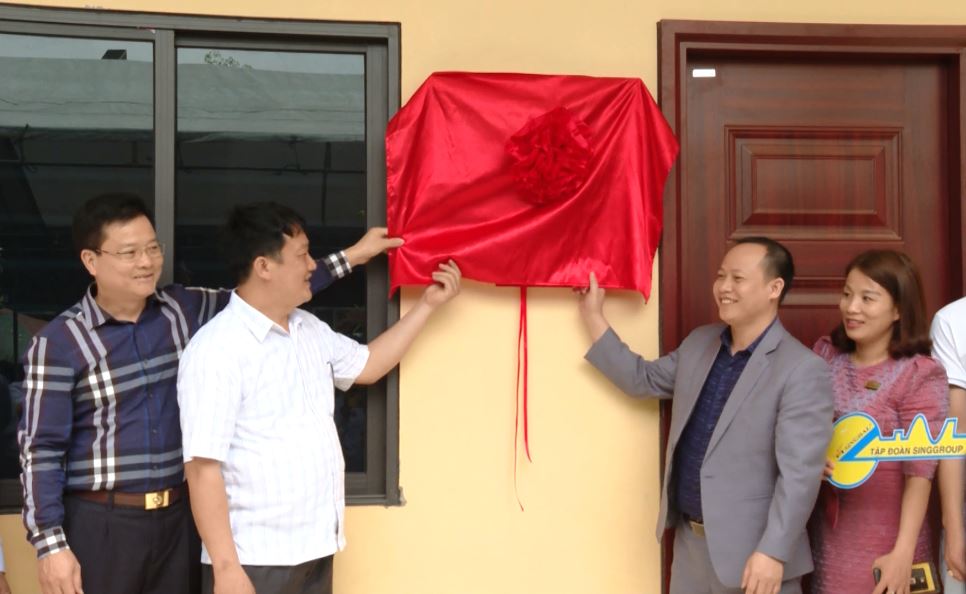 Lễ khánh thành Nhà tình thương Dương Hiển
