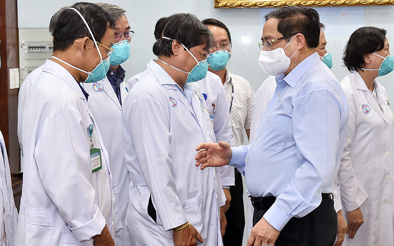 Thủ tướng Phạm Minh Chính gửi thư động viên các lực lượng tuyến đầu phòng, chống dịch Covid-19