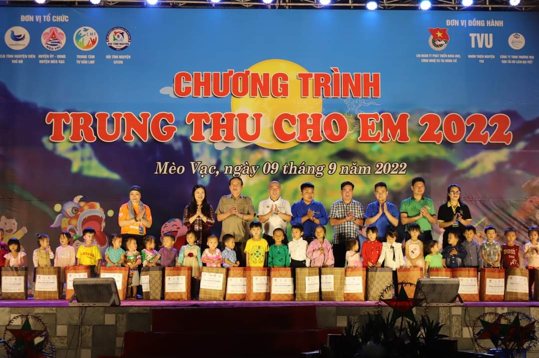 Mèo Vạc: Gần 2500 học sinh đón tết Trung Thu
