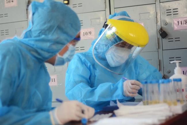 Sáng 21/2, không có ca mắc COVID-19, gần 83% bệnh nhân không có biểu hiện lâm sàng