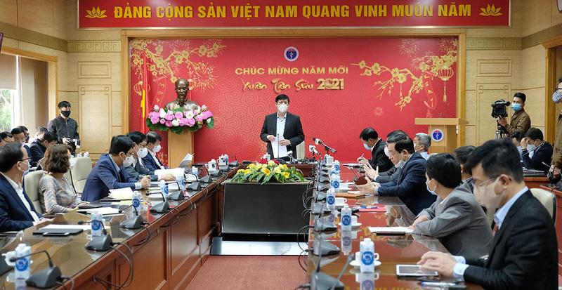 Bộ trưởng Bộ Y tế: Chuẩn bị mọi kịch bản khi dịch bùng phát