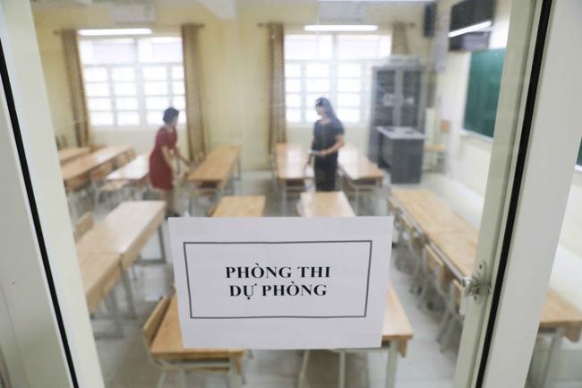 Thủ tướng: Tổ chức kỳ thi tốt nghiệp THPT 2021 an toàn, chất lượng, tạo thuận lợi nhất cho thí sinh