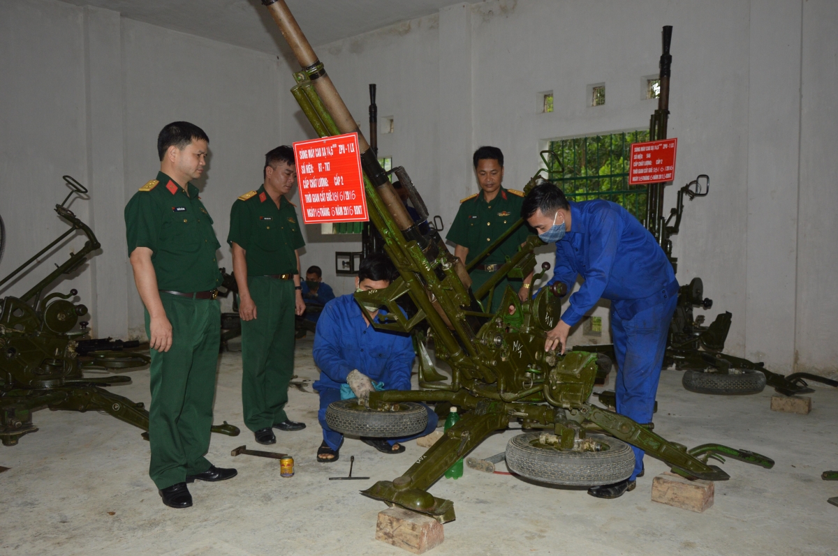 Đẩy mạnh thực hiện Cuộc vận động Quản lý, khai thác vũ khí trang bị kỹ thuật tốt, bền, an toàn tiết kiệm và an toàn giao thông