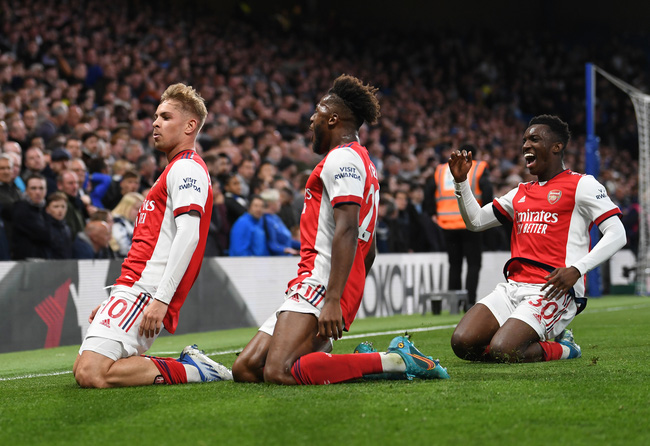Đá bù Ngoại hạng Anh | Arsenal bất ngờ đánh bại Chelsea, Man City đòi lại ngôi đầu