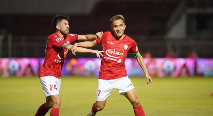 Còn 8 đội đua vào tốp 6 V-League