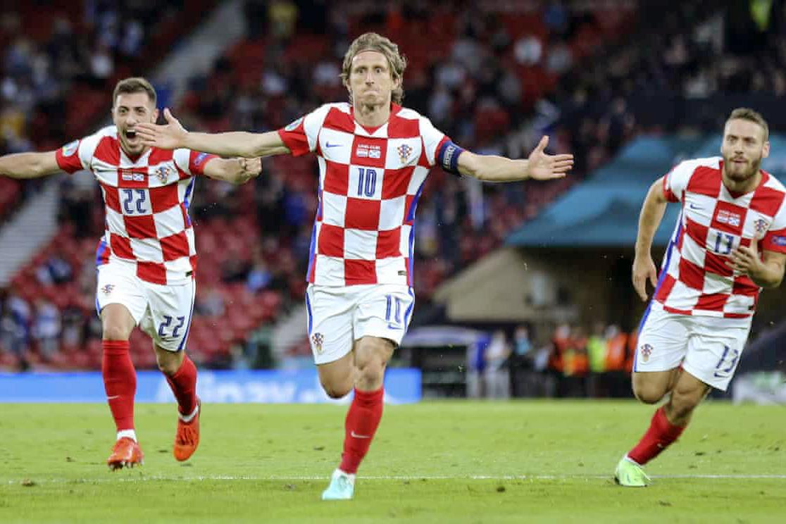Xác định 12 đội tuyển góp mặt ở vòng 1/8 EURO 2020