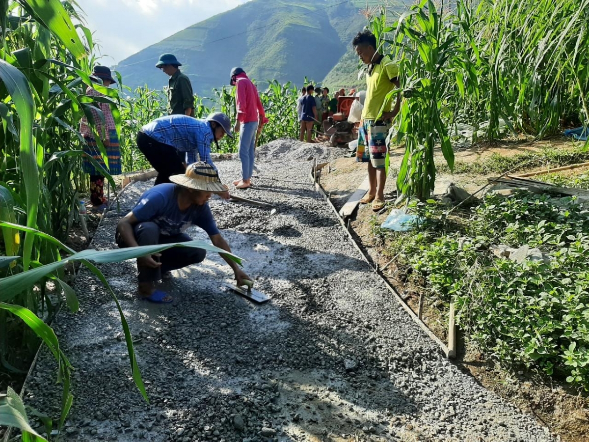 Huyện Mèo Vạc phát động 345 buổi ra quân xây dựng nông thôn mới