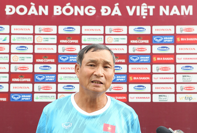 HLV Mai Đức Chung: “Đội tuyển nữ quốc gia đang chuẩn bị tốt cho chuyến tập huấn ở Pháp”