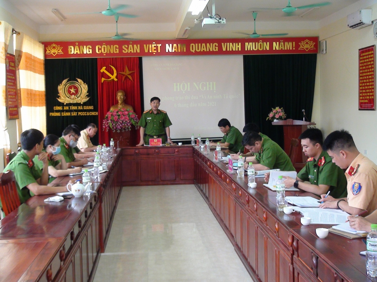 Cụm thi đua số 2 Công an tỉnh Sơ kết 6 tháng đầu năm 2021