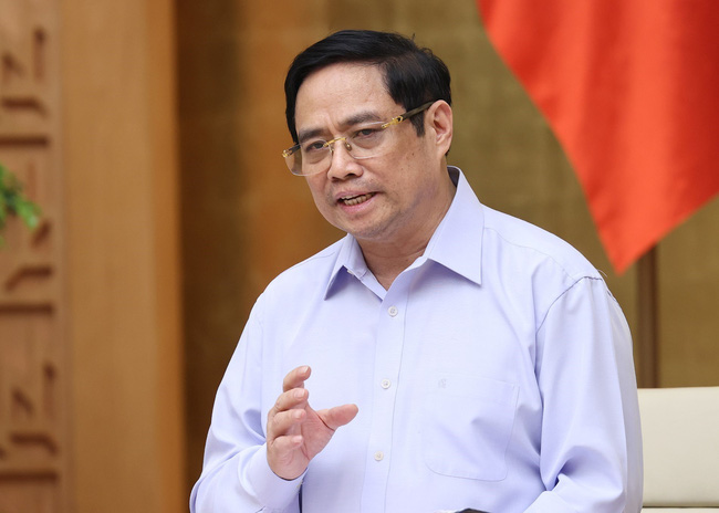 Thủ tướng yêu cầu tăng cường điều động, chi viện nhân lực y tế cho các nơi nhiều ca lây nhiễm