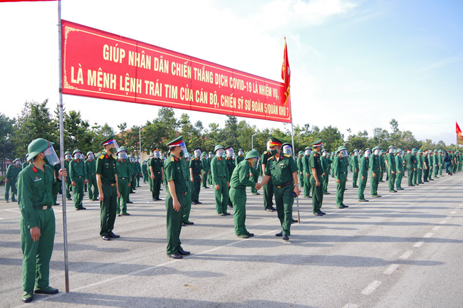 Các lực lượng xuất quân đi TP Hồ Chí Minh hỗ trợ chống dịch