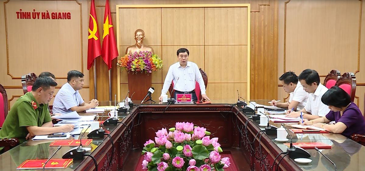 Họp Đoàn công tác của BTV Tỉnh ủy theo dõi, chỉ đạo thành phố Hà Giang