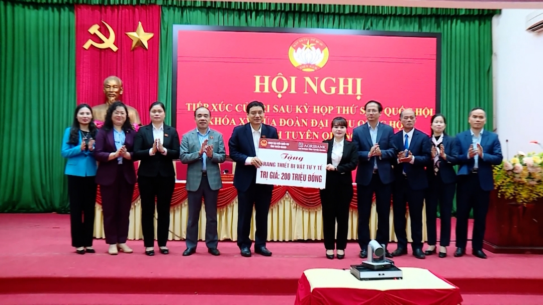 (TTV) Đoàn đại biểu Quốc hội tỉnh Tuyên Quang tiếp xúc cử tri huyện Sơn Dương sau Kỳ họp thứ sáu, Quốc hội khóa XV